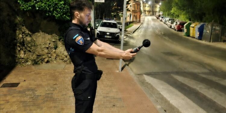 La Policía Local de Cuenca interviene un local tras acumular gran parte de los 23 avisos por ruido este fin de semana 1 La Policía Local de Cuenca interviene un local tras acumular gran parte de los 23 avisos por ruido este fin de semana