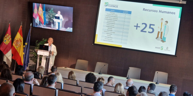 Inteligencia Artificial y más de 400 nuevos sanitarios: el balance de los primeros seis meses del nuevo Hospital de Cuenca 1 Inteligencia Artificial y más de 400 nuevos sanitarios el balance de los primeros seis meses del nuevo Hospital de Cuenca