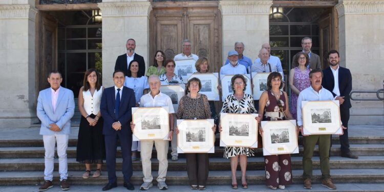 La Diputación de Cuenca homenajea a catorce funcionarios que se han jubilado en el último año tras varias décadas de servicio