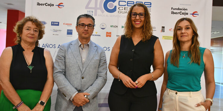 La Junta creará una Estrategia Regional de los Cuidados para impulsar la corresponsabilidad en las familias 1 La Junta creará una Estrategia Regional de los Cuidados para impulsar la corresponsabilidad en las familias