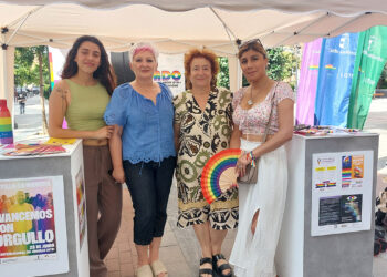 La Junta sale a la calle para informar sobre su Servicio de Atención Integral LGTBI