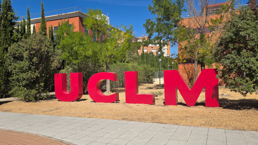 La UCLM y el Gobierno regional crean una cátedra para impulsar la profesionalización de la contratación pública 2 La UCLM y el Gobierno regional crean una cátedra para impulsar la profesionalización de la contratación pública