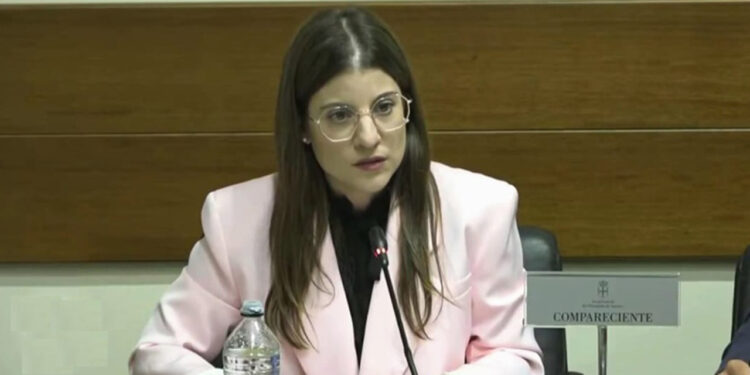La delegada de Comunicación de la UCLM, Azahara Cañedo, nueva directora de la Radio Televisión de Asturias 1 La delegada de Comunicación de la UCLM, Azahara Cañedo, nueva directora de la Radio Televisión de Asturias