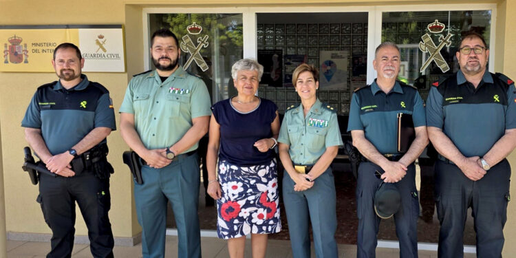 Las Pedroñeras frena la delincuencia: los delitos caen un 20% al completarse la plantilla de la Guardia Civil 1 Las Pedroñeras frena la delincuencia los delitos caen un 20% al completarse la plantilla de la Guardia Civil