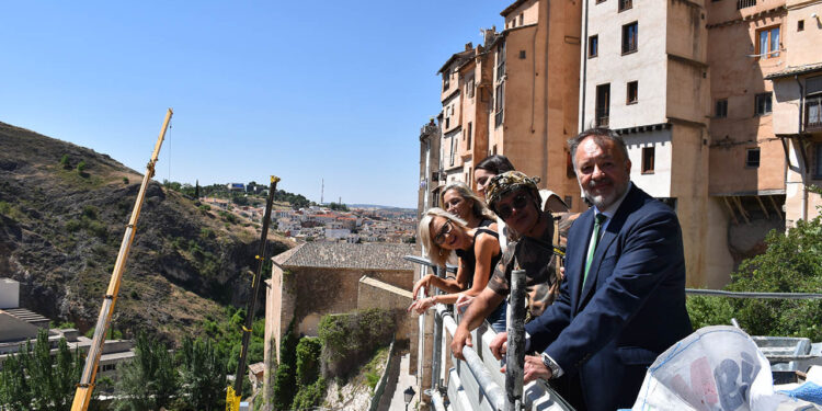 Las escaleras al Casco Histórico de Cuenca abrirán este año tras integrar un antiguo nevero y una vivienda del siglo XV 1 Las escaleras al Casco Histórico de Cuenca abrirán este año tras integrar un antiguo nevero y una vivienda del siglo XV