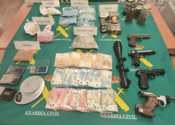 Los vecinos de Alovera destapan un supermercado de la droga un detenido con armas, 15.000 euros y cocaína rosa
