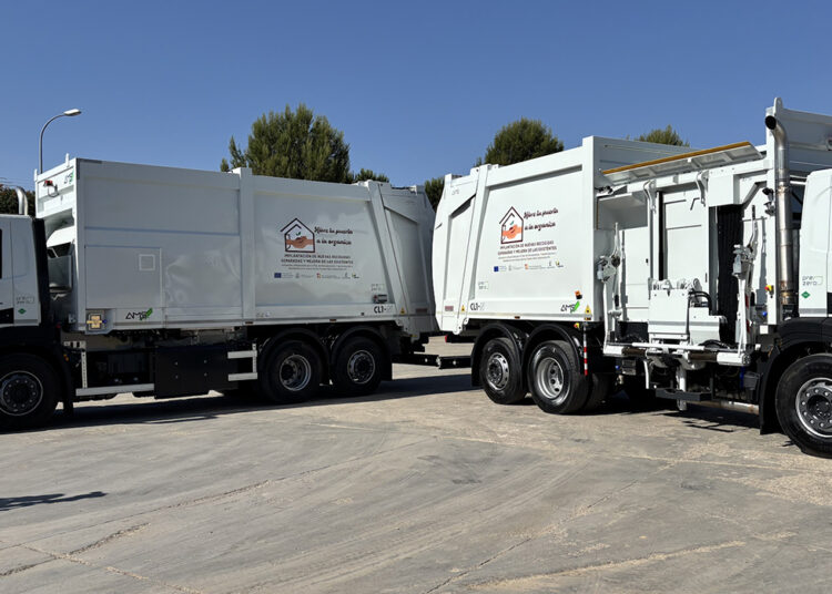 Mancomunidad Vega del Henares adquiere dos nuevos camiones de carga lateral para la recogida separada de biorresiduos