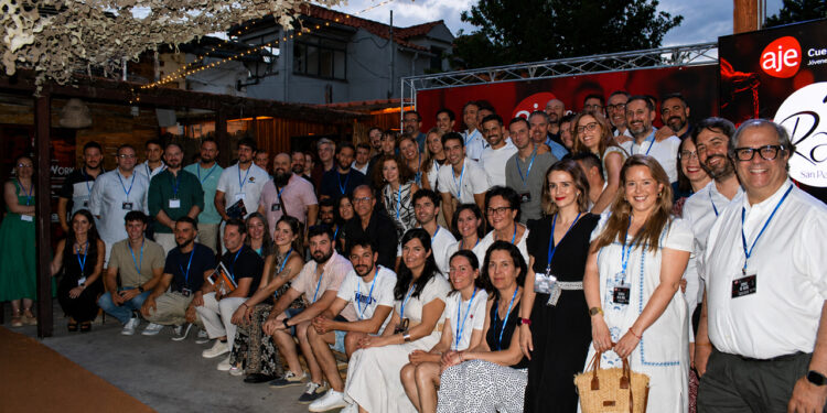 Más de 70 empresas de Cuenca sellan nuevas alianzas comerciales en el VI Afterwork de AJE en La Palapa