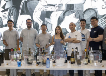 Misión inversa de profesionales chinos se interesa por los vinos de La Mancha