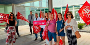 Protesta en el Hospital de Cuenca: los técnicos sanitarios exigen el desbloqueo de 450 millones para su reclasificación