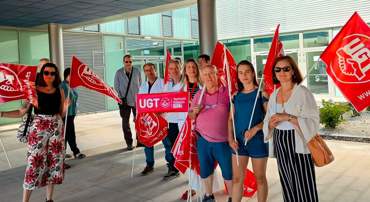 Protesta en el Hospital de Cuenca: los técnicos sanitarios exigen el desbloqueo de 450 millones para su reclasificación