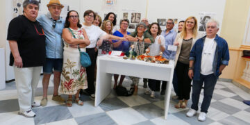 Resucita el mítico carro teatral que recorrió los pueblos de Cuenca exposición y función nocturna en la Diputación