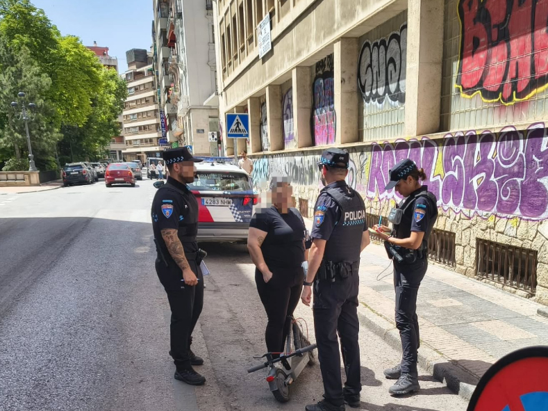 Siete de cada diez conductores multados esta semana en Cuenca no llevaban el cinturón de seguridad
