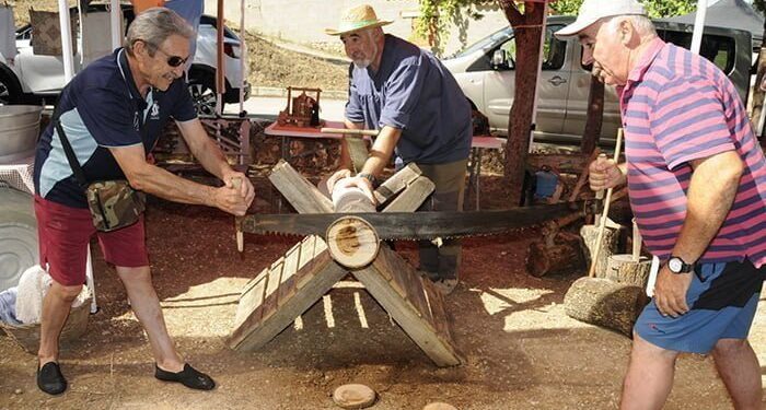 Tinajas viaja en el tiempo: la VI Feria de Oficios recupera las tradiciones de la Alcarria Conquense como motor frente a la despoblación Tinajas viaja en el tiempo: la VI Feria de Oficios recupera las tradiciones de la Alcarria Conquense como motor frente a la despoblación