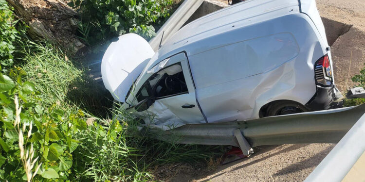 Un herido trasladado al hospital tras un accidente de tráfico en la carretera 420 cerca de Villar de Olalla