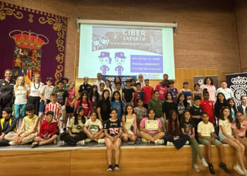 Un total de 150 escolares de Guadalajara se gradúan como ‘ciberexpertos’ de la Policía Nacional para navegar seguros