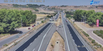 Reabierta la A-3 en Belinchón: retirado el tráiler volcado que bloqueaba el tráfico hacia Valencia