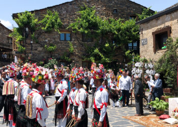 Valverde de los Arroyos se prepara para celebrar la Octava del Corpus, una de las tradiciones más singulares de Guadalajara