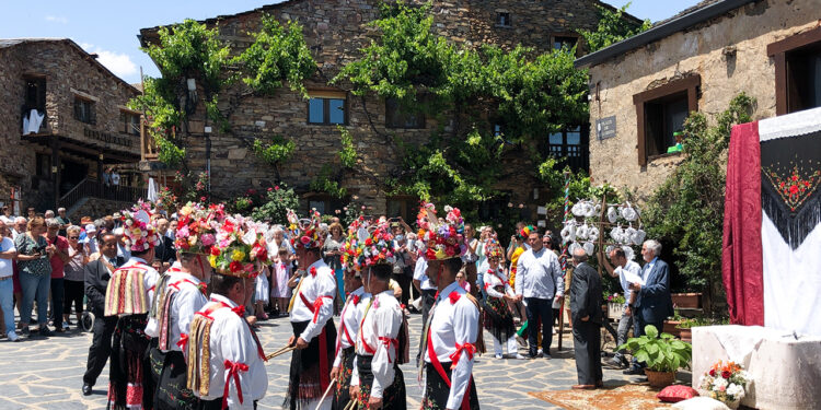 Valverde de los Arroyos se prepara para celebrar la Octava del Corpus, una de las tradiciones más singulares de Guadalajara 1 Valverde de los Arroyos se prepara para celebrar la Octava del Corpus una de las tradiciones mas singulares de Guadalajara 1