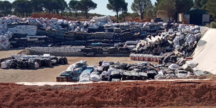 Vecinos de El Provencio y Las Pedroneras se alzan contra la ampliacion del unico vertedero de residuos peligrosos de Castilla La Mancha 1
