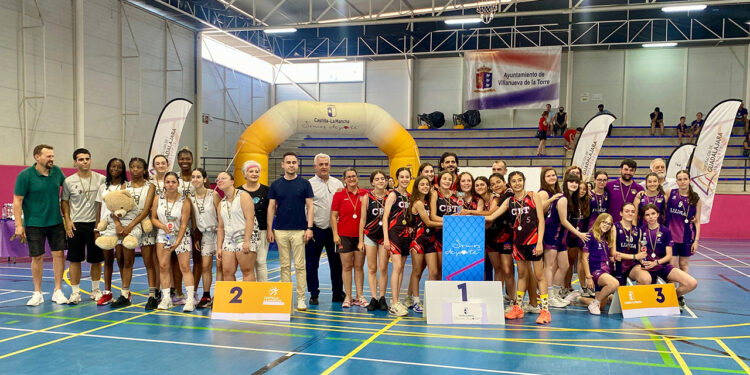 Villanueva de la Torre corona un curso de récord para el deporte escolar en Guadalajara: 16.450 jóvenes y un salto en participación femenina 1 Villanueva de la Torre corona un curso de récord para el deporte escolar en Guadalajara 16.450 jóvenes y un salto en participación femenina