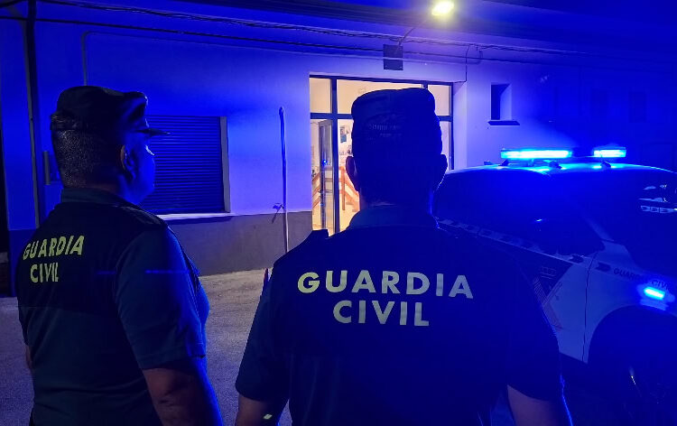 Un pasajero de coche compartido es detenido en Castillo de Garcimuñoz tras incautarle 900 gramos de ketamina en la autovía A-3.