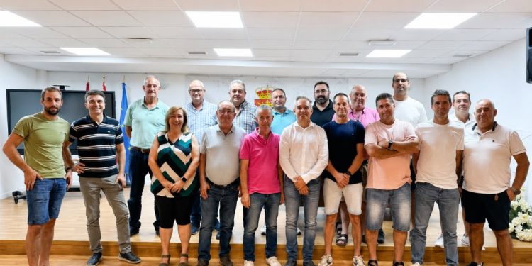 La Junta respaldará a los agricultores de La Manchuela ante la Confederación del Júcar para asegurar el agua La Junta respaldará a los agricultores de La Manchuela ante la Confederación del Júcar para asegurar el agua