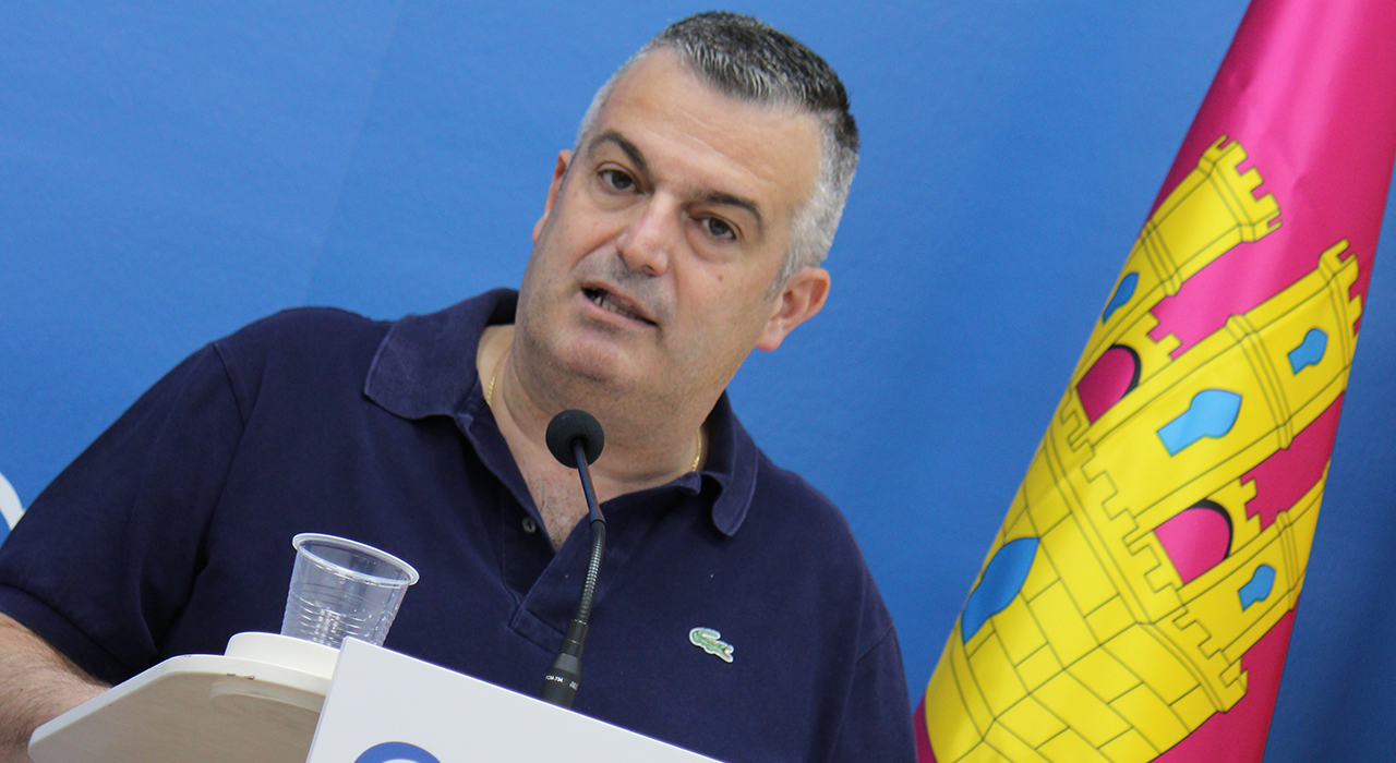 Álvaro Barambio: “Un alcalde que no respeta a sus vecinos y los tacha de ineptos no puede seguir ni un minuto más al frente de Cuenca” 2 Álvaro Barambio “Un alcalde que no respeta a sus vecinos y los tacha de ineptos no puede seguir ni un minuto más al frente de Cuenca”