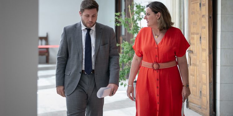Aprobado, con el apoyo unánime de los sindicatos, el IX Convenio Colectivo para de más 7.500 trabajadores de la Junta
