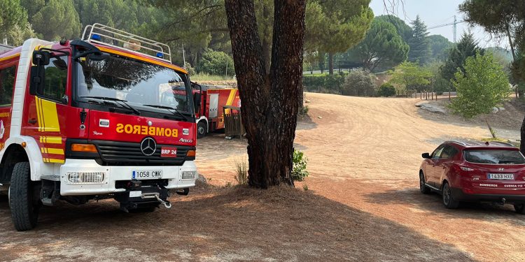 Tres vehículos y seis bomberos de la Diputación de Cuenca acuden a Ávila para colaborar en la extinción de los incendios