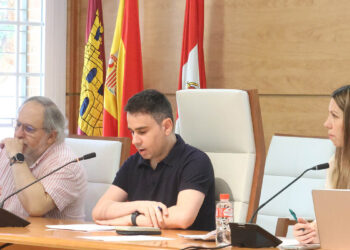 Cabanillas del Campo propone a la DGT permitir aparcar en vados propios para liberar plazas
