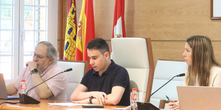 Cabanillas del Campo propone a la DGT permitir aparcar en vados propios para liberar plazas 1 Cabanillas del Campo propone a la DGT permitir aparcar en vados propios para liberar plazas