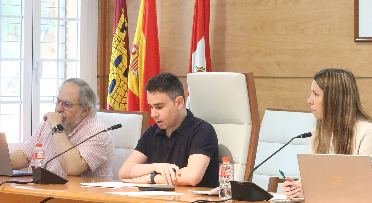 Cabanillas del Campo propone a la DGT permitir aparcar en vados propios para liberar plazas 2 Cabanillas del Campo propone a la DGT permitir aparcar en vados propios para liberar plazas