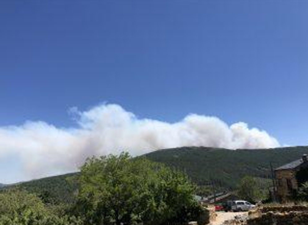 El humo borró el horizonte, el aire se tiñó de un naranja enfermo y el fin del mundo no llegó con un trueno sino con un suspiro de ceniza 5 Captura de pantalla 2026 07 18 232248