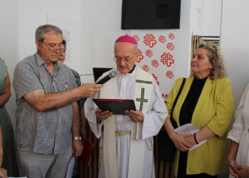 Cáritas Sigüenza-Guadalajara traslada la tienda solidaria Moda re a la calle Virgen del Amparo para impulsar el empleo social