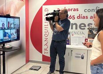 Castilla-La Mancha cambia el ‘botón rojo’ por un sistema interactivo de cuidados a través del televisor