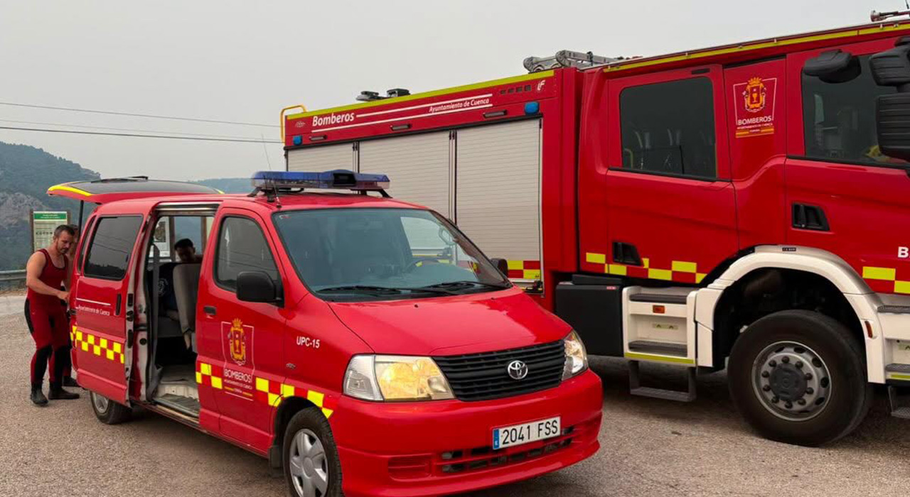 Cinco bomberos de Cuenca rescatan a un accidentado en las pozas de El Tranco en Villalba 1 Cinco bomberos de Cuenca rescatan a un accidentado en las pozas de El Tranco en Villalba