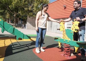 Completada la renovación de las zonas de columpios de los seis colegios públicos de Azuqueca