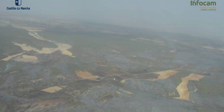 Controlado el incendio forestal de Selas tras dos días de trabajo y un despliegue de 91 medios y 375 personas