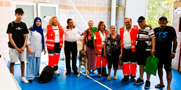Cruz Roja cobija a 322 vecinos evacuados en los albergues de Humanes y Molina Cruz Roja cobija a 322 vecinos evacuados en los albergues de Humanes y Molina