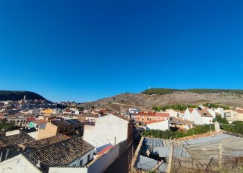 Cuenca en Marcha propone flexibilizar los criterios sobre el color de las fachadas en Tiradores