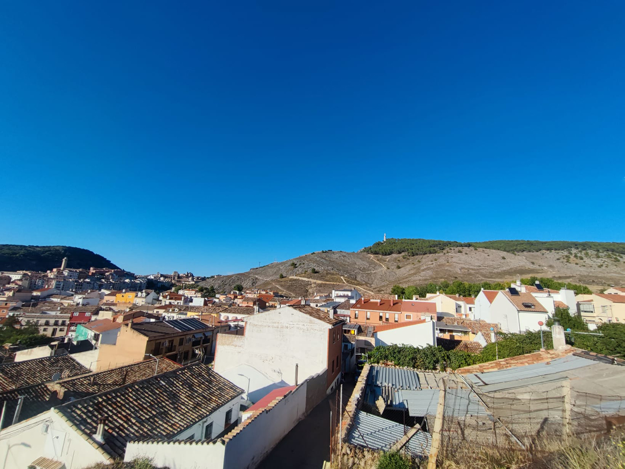 Cuenca en Marcha propone flexibilizar los criterios sobre el color de las fachadas en Tiradores 1 Cuenca en Marcha propone flexibilizar los criterios sobre el color de las fachadas en Tiradores