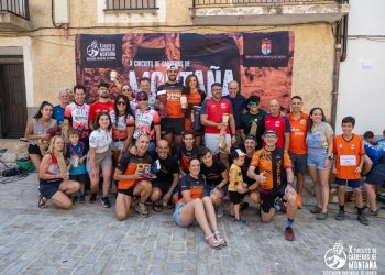 David Cano y Raquel López se imponen en el exigente Trail de Salvacañete ante 140 corredores de la provincia