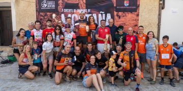 David Cano y Raquel López se imponen en el exigente Trail de Salvacañete ante 140 corredores de la provincia