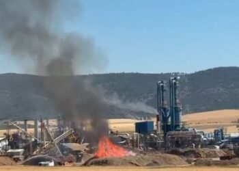 Declarado un incendio en el recinto exterior de Pinasa