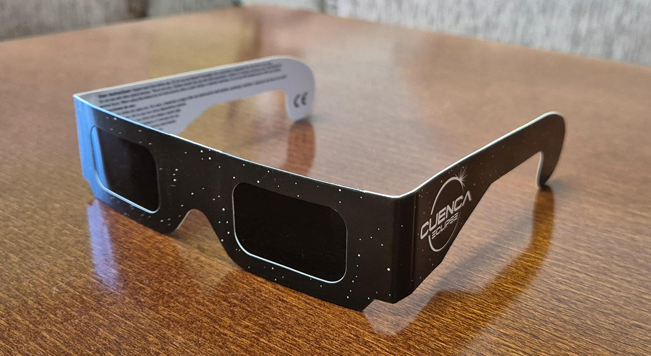 El Ayuntamiento de Huete reparte gafas gratuitas a sus empadronados para ver el eclipse solar 1 El Ayuntamiento de Huete reparte gafas gratuitas a sus empadronados para ver el eclipse solar