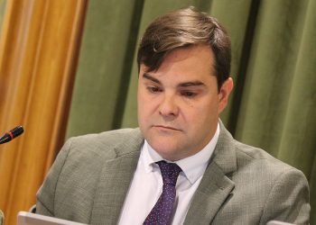 El Grupo Popular denuncia que el equipo de Gobierno de Darío Dolz pierde las ayudas europeas para climatizar los colegios de Cuenca El Grupo Popular denuncia que el equipo de Gobierno de Darío Dolz pierde las ayudas europeas para climatizar los colegios de Cuenca