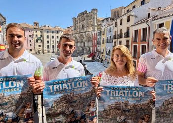 El Triatlón Hoces de Cuenca cuelga el cartel de completo: 300 atletas tomarán el Casco Histórico este sábado