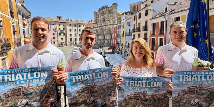 El Triatlón Hoces de Cuenca cuelga el cartel de completo: 300 atletas tomarán el Casco Histórico este sábado 1 El Triatlón Hoces de Cuenca cuelga el cartel de completo 300 atletas tomarán el Casco Histórico este sábado.