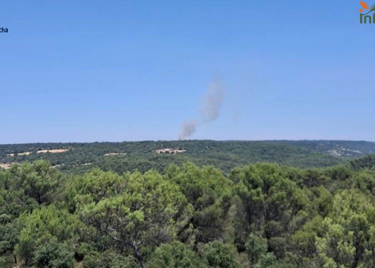 El fuego vuelve a Budia el Infocam despliega a 46 efectivos para frenar un nuevo incendio de matorral